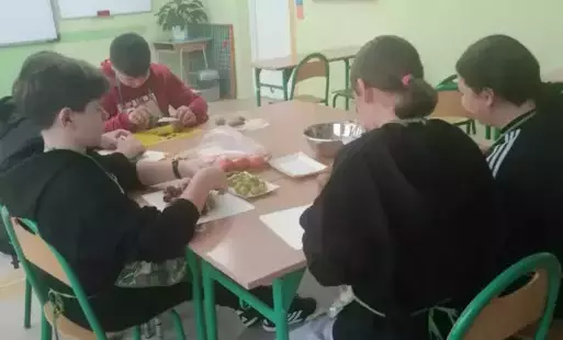 Zdjęcie do Innowacja ,,Matematyka przez działanie"