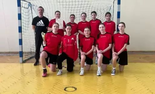 Zdjęcie do Powiatowe Mistrzostwa  w Piłce Ręcznej Dziewcząt