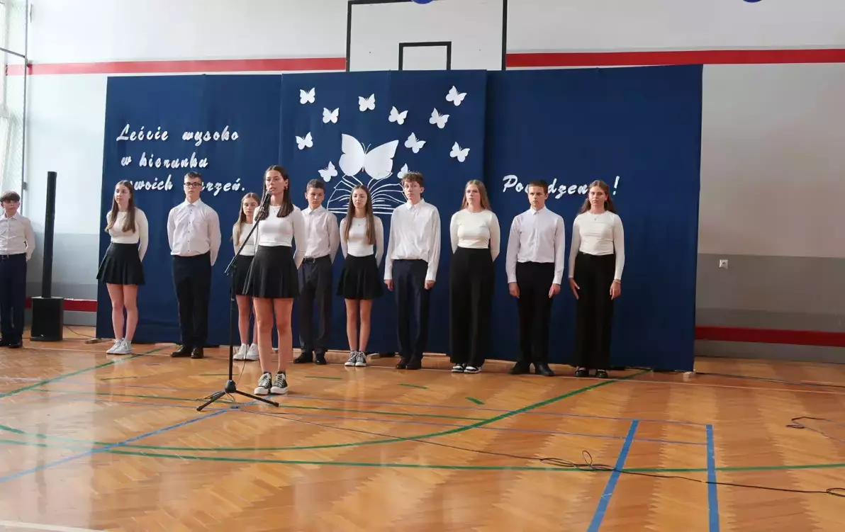 Zdjęcie do Bal &oacute;smoklasist&oacute;w