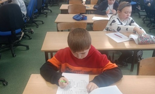 Zdjęcie do Vi śWIĘTOKRZYSKA OLIMIPADA ŁAMIGŁÓWEK