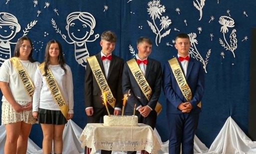Zdjęcie do Bal &oacute;smoklasisty